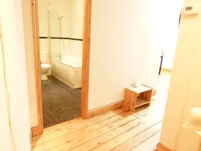 SS Property Hub - Family Apartment Kensington - Badezimmer