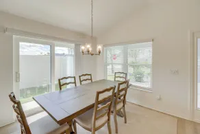 Community Pool & Tennis Court: Gem in The Villages - Interior
