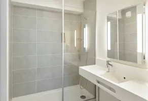 B&B HOTEL Marne-la-Vallée Val d'Europe - Salle de bain
