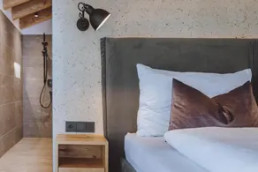 ZAGLGUT Premium Hotel & Chalets, Zell am See-Kaprun - Wellness & Infinity Pool, Air Conditioning, Panoramic Views & Summer Card Included - Room