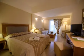 Olympion Asty Hotel - Zimmer