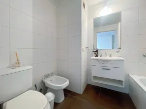 Spacious Studio in San Telmo with Balcony, Gym Pool - Badezimmer