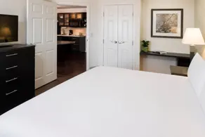 Candlewood Suites Pearl by IHG - Room