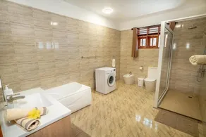 La Belle Residence Self Catering Accommodation - Bad