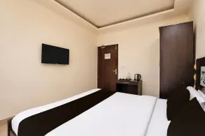 Super Collection O Sector 5 Ghaziabad - Chambre