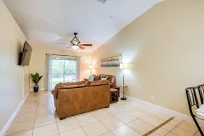 Lehigh Acres Vacation Rental w/ Screened Patio! - Innvendig