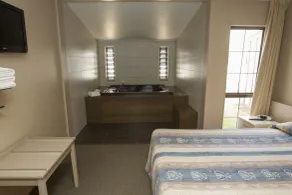 Aspen Manor Motel - Room