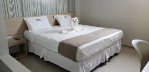 Max Hotel - Habitación