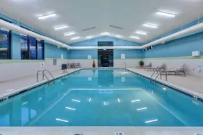 Holiday Inn Express & Suites Blacksburg - University Area by IHG - Basseng