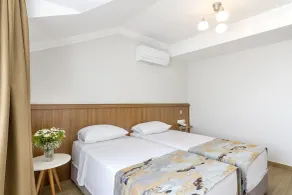 Comfort Suites - Room
