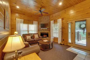 Hot Tub & Deck: Cabin Near Smoky Mtn Trails! - Innenbereich