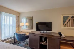 Hampton Inn & Suites Jackson-Coliseum - Chambre