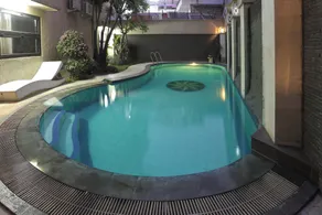 Jambuluwuk Heritage Menteng Suites - Pool