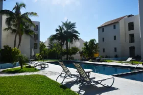 SM Apartments - Pool
