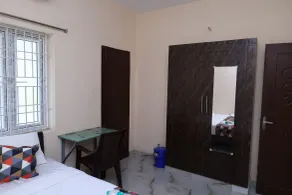 Galaxy Residency Pallavaram Airport - Room