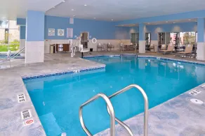 Holiday Inn Express & Suites Madison by IHG - Piscine