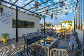  The Social Stays Dehradun - Restaurant