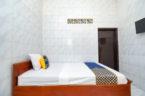 SPOT ON 2011 Hotel Mekar Sari - Habitación