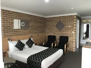 Jumbuck Motor Inn - Rum