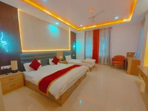 Sitaynam Hotel & Resort-Infront RAM Temp - Rom