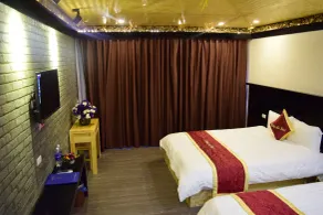 Phuong Nam Hotel - Habitación
