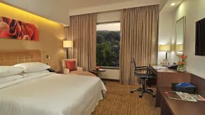 Four Points by Sheraton Hotel and Serviced Apartments Pune - Room