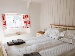 Furneaux Hatch - Room