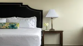 22nd FL Bold CozySuites w/pool, gym, roof - Quarto