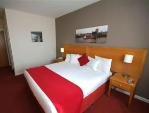 Kingstown Hotel by Greene King Inns - Zimmer