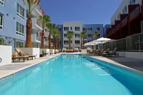Hollywood Walk of Fame Two Bedrooms - Pool