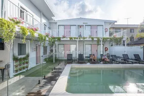 Surf Inn Boutique Backpackers - FREE BREAKFAST - Piscine