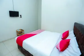 OYO 2692 Penginapan Mba Ros - Chambre