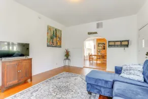 Steps to Shops & Eats: Decatur Home w/ Large Yard - Innvendig