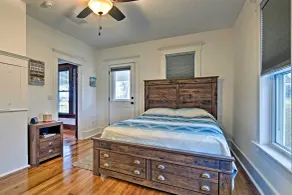 Lawrence Area Vacation Rental 15 Mi to Topeka! - Værelse