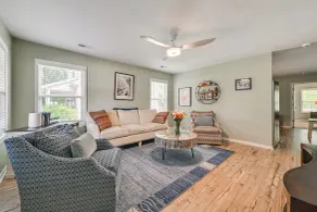 < 1 Mi to River & Downtown Belmont: Cozy Cottage - Innenbereich