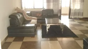 Airport luxury motel - Lobby sitting area