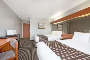 Microtel Inn & Suites by Wyndham Garland/Dallas - Chambre