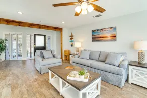 Lakeside Retreat: Large Spacious Home w/ Game Room - Interiør