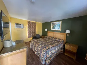 Shangri La Motel Ocala near Hwy 301 - Room