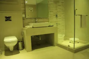 The Earls Court by Leisure Hotels - Bathroom