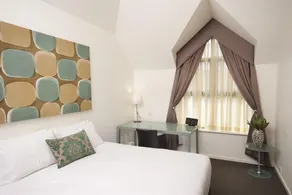 Majestic Old Lion Apartments - Room