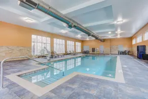 Holiday Inn & Suites Lafayette North by IHG - Piscine