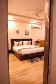 Hotel Pearl Pavallion - Medicity Gurugram, Near Medanta Hospital - Værelse