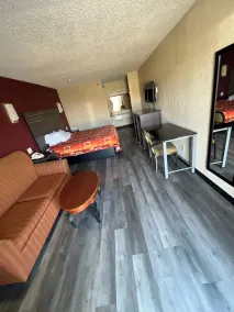 CourtesyStay - Zimmer