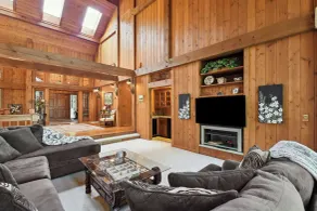 Galena Getaway w/ Hot Tub, Home Theater & More! - Interior