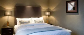 Castle Hotel & Apartments - Zimmer
