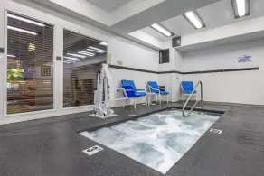 Best Western Plus Prairie Inn - Piscine