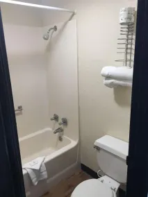 Super 9 Motel Troy - Salle de bain