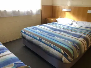 Sheffield Motor Inn - Room