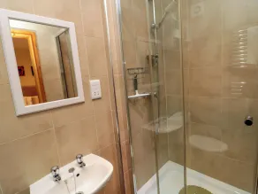 Fir Tree Cottage - Baño